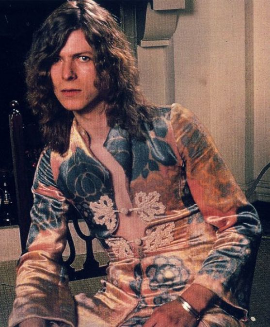 Bowie - otra foto con mismo vestido misma sesión